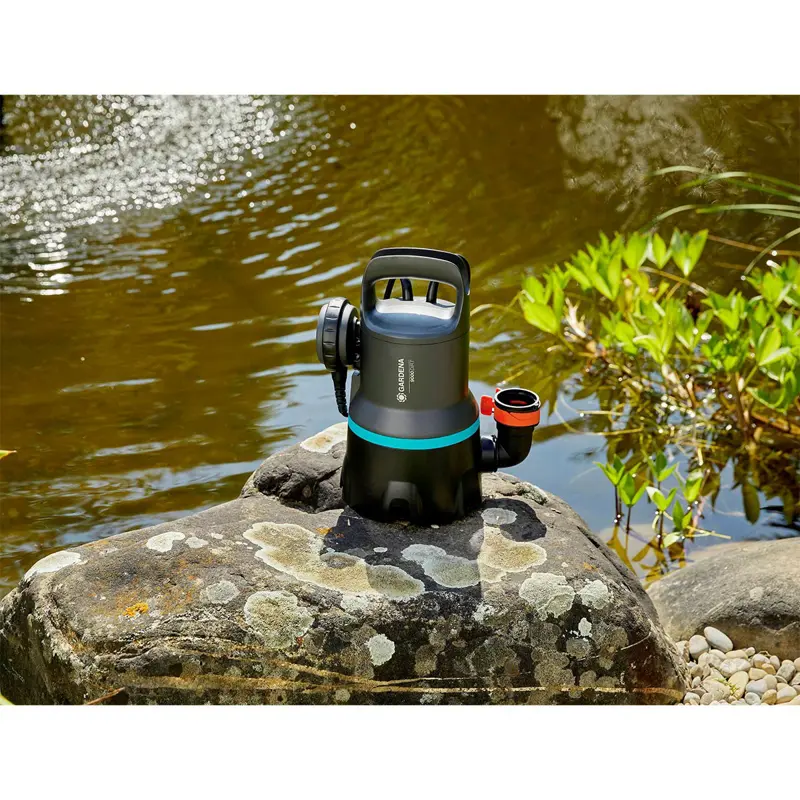 bomba-submersivel-gardena-9000-300w-preta-9040-20-sumtek
