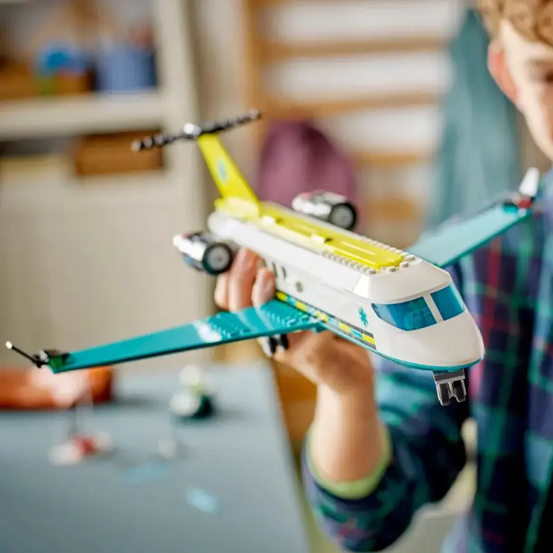 lego-city-aviao-de-ambulancia-aerea-de-emergencia-60465-sumtek