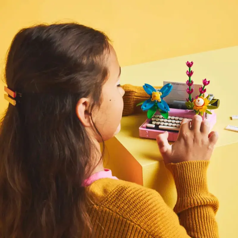 lego-creator-maquina-de-escrever-com-flores-31169-sumtek