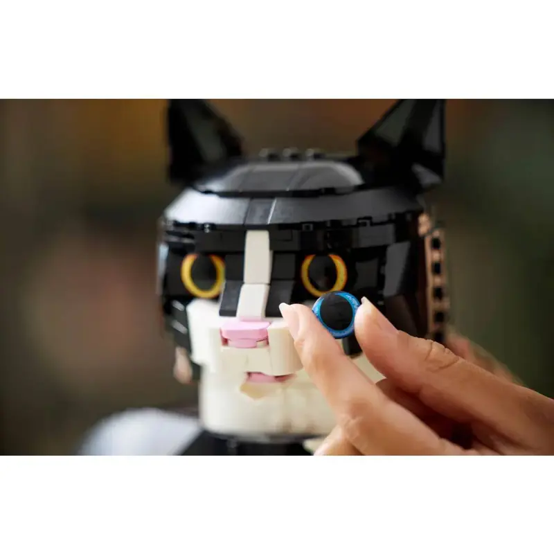 lego-icons-gato-preto-e-branco-21349-sumtek
