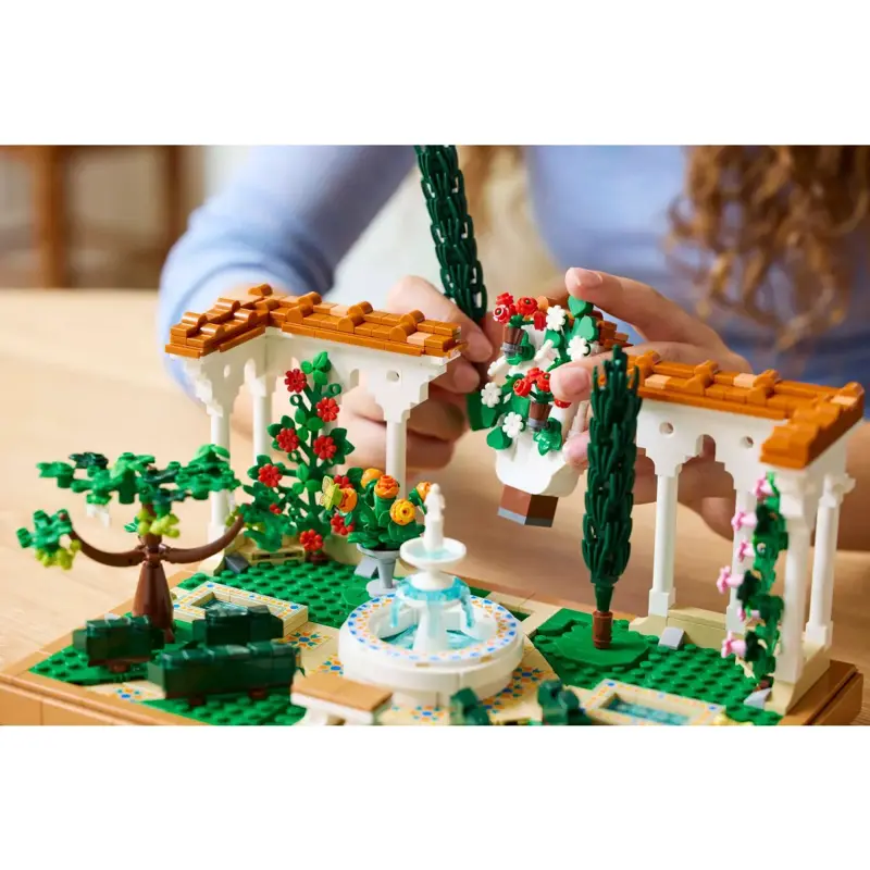 lego-icons-jardim-com-fonte-10359-sumtek