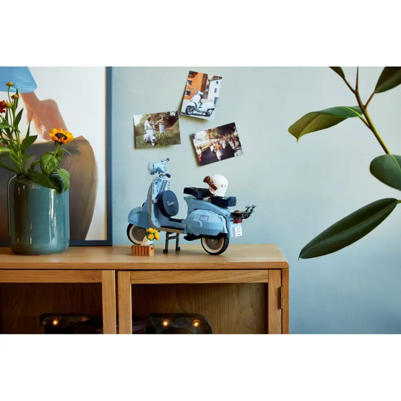 lego-icons-vespa-125-azul-10298-sumtek