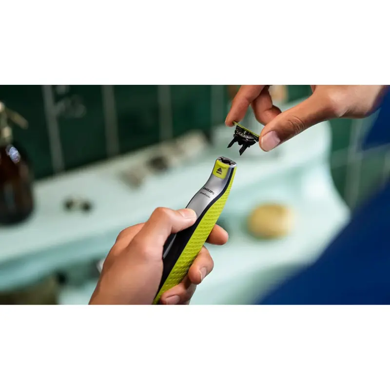 maquina-de-barbear-philips-oneblade-360-4-acessorios-sumtek
