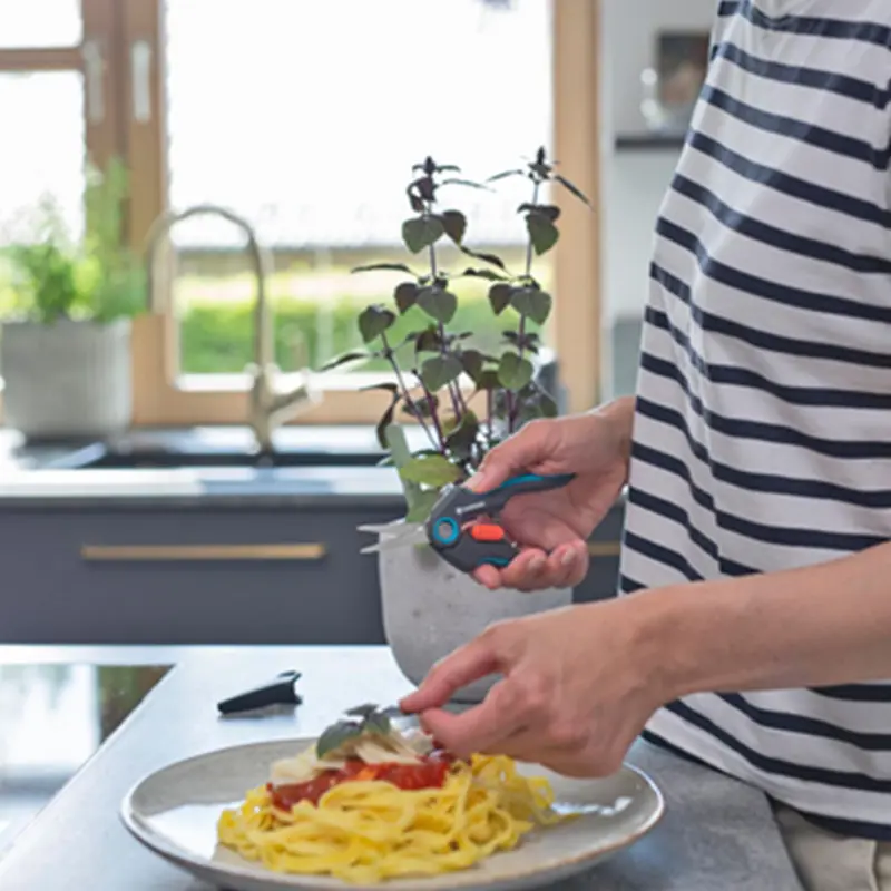 tesoura-de-poda-gardena-freshcut-12212-20-sumtek